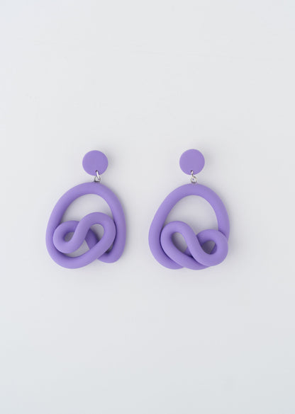 Gran Nudo Clay Earrings